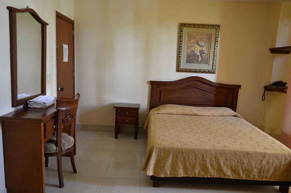 Hotel Cinera San Luis  Δωμάτιο φωτογραφία